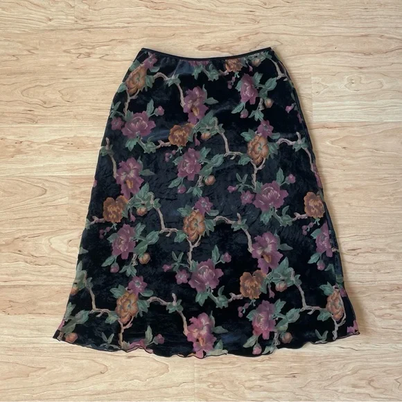 |Max Studio| Floral Velvet Midi Skirt Woman’s Medium Stretch Waist - Picture 5 of 8